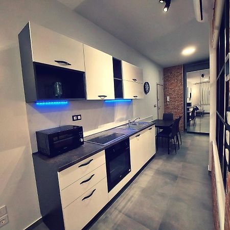 Apartments Square Загреб Экстерьер фото