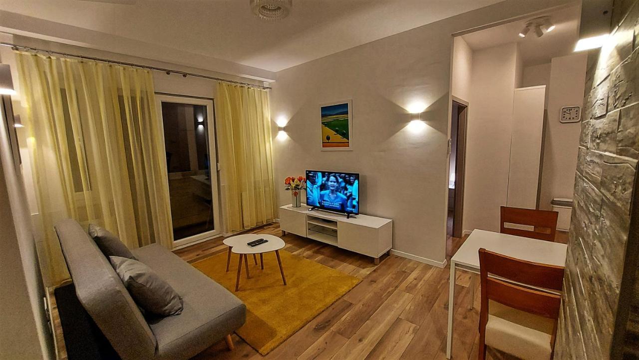 Apartments Square Загреб Экстерьер фото