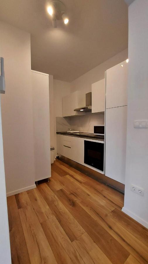 Apartments Square Загреб Экстерьер фото