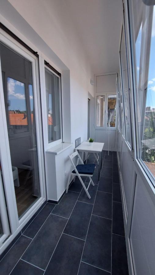 Apartments Square Загреб Экстерьер фото