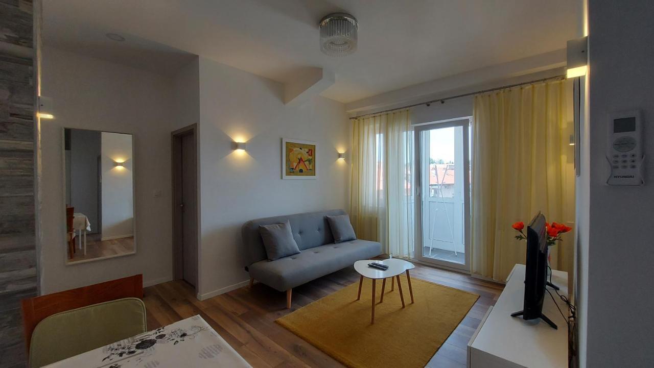 Apartments Square Загреб Экстерьер фото