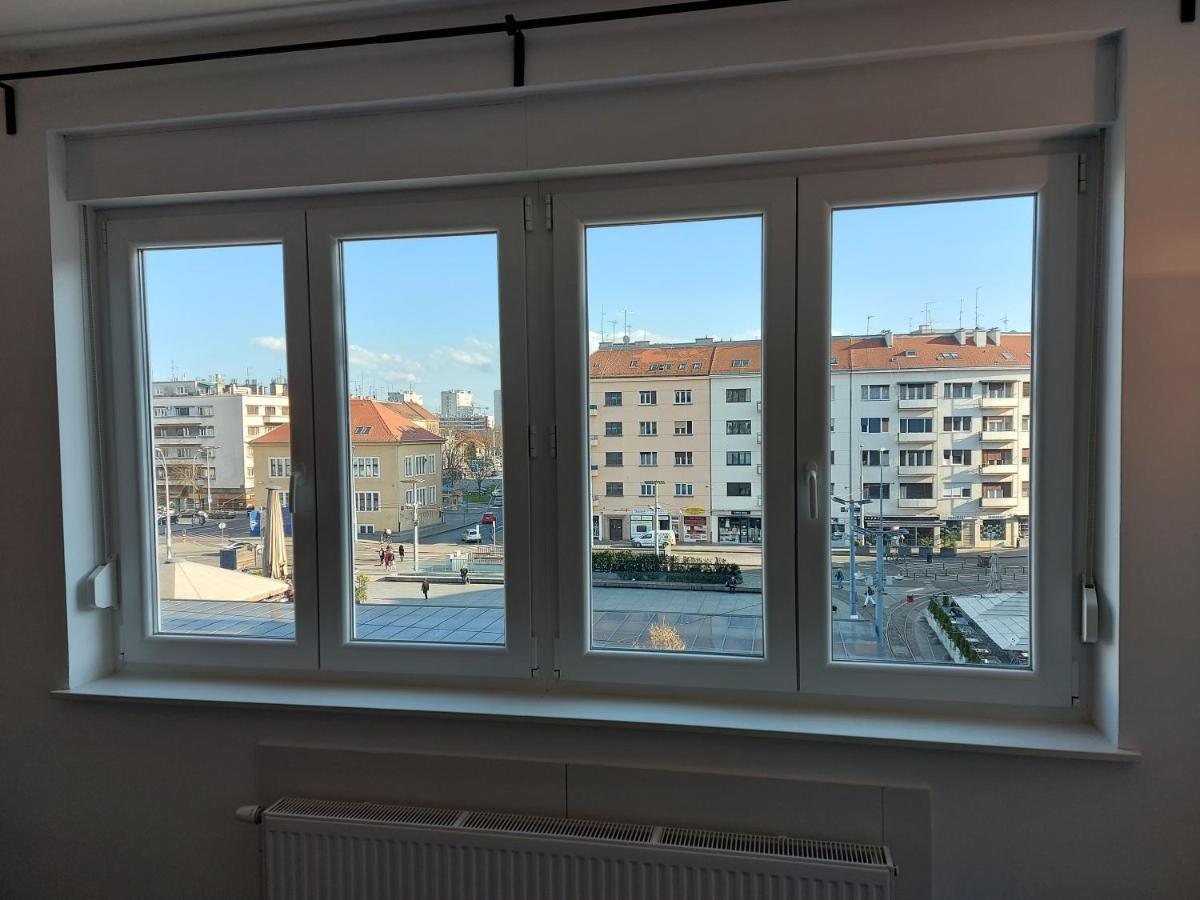 Apartments Square Загреб Экстерьер фото