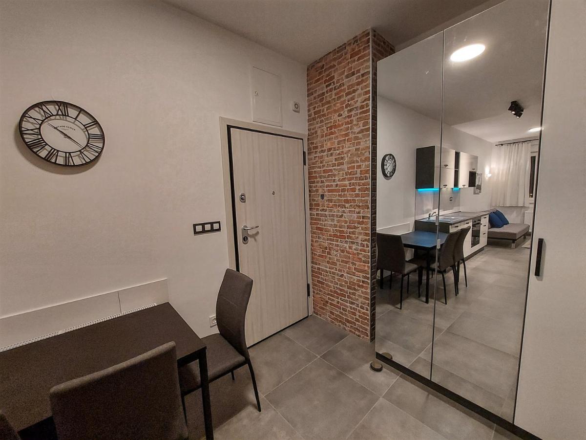 Apartments Square Загреб Экстерьер фото
