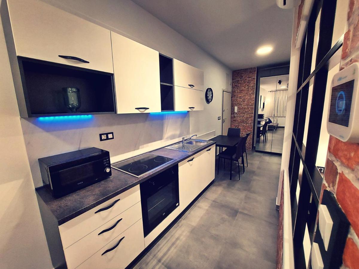 Apartments Square Загреб Экстерьер фото
